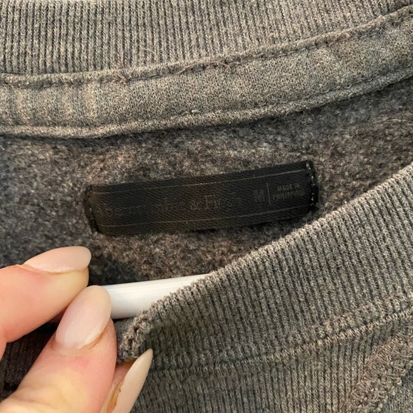 Abercrombie distressed camo crewneck - Picture 3 of 3